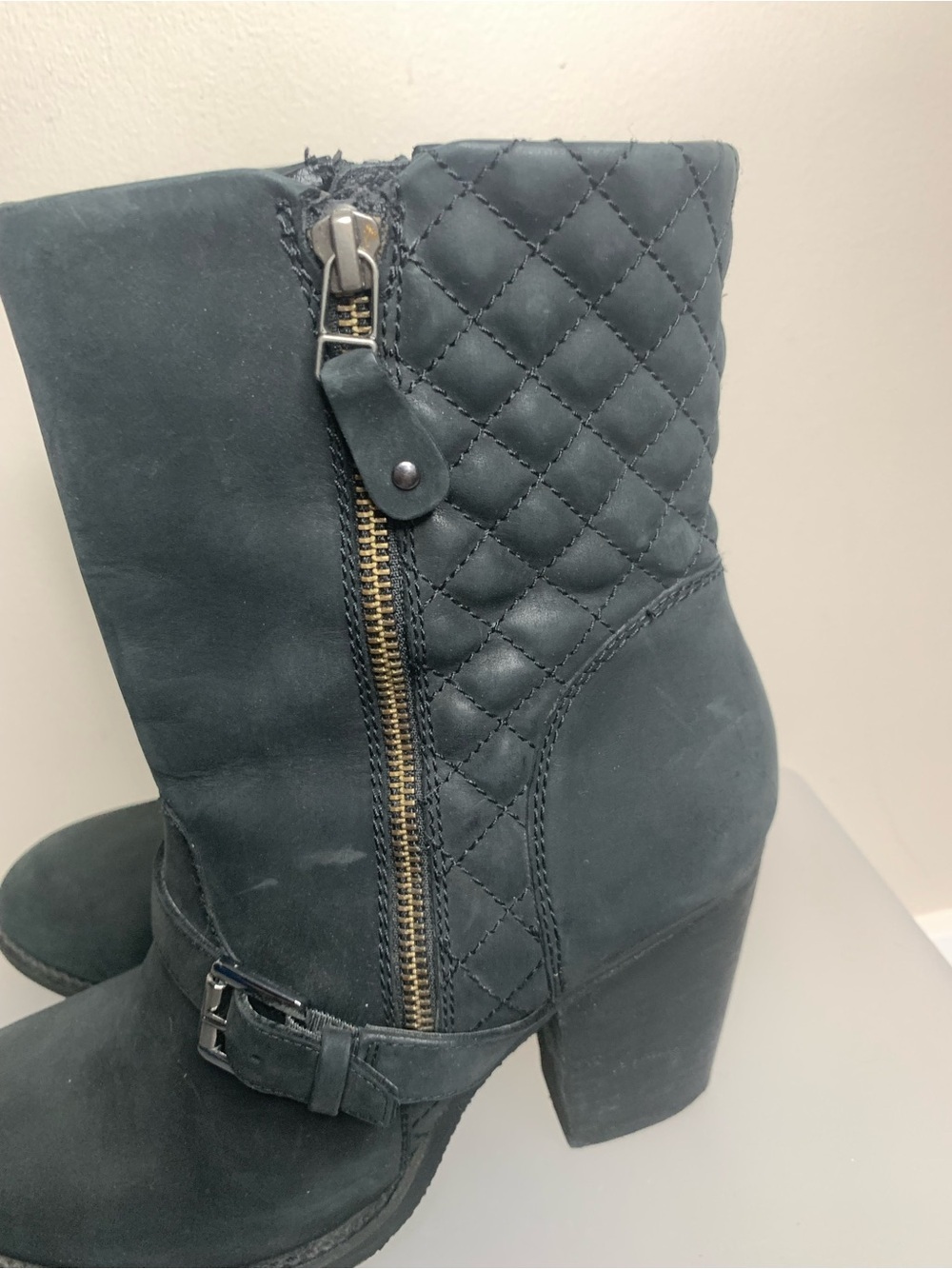 Blondo Nina Waterproof Leather Boot Quilted Heeled 9 - Picture 8 of 14